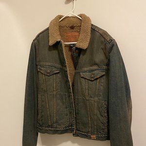 Stay Warm and Stylish in This Abercrombie & Fitch Sherpa Denim Jacket!